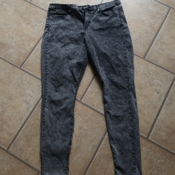 Mudd Denim - Grey Stonewash high waisted jeggings size 17 Mudd Denim - Grey Stonewash high waisted jeggings size 17